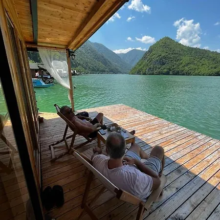 Apartamento Splav Wake At The Gaocici