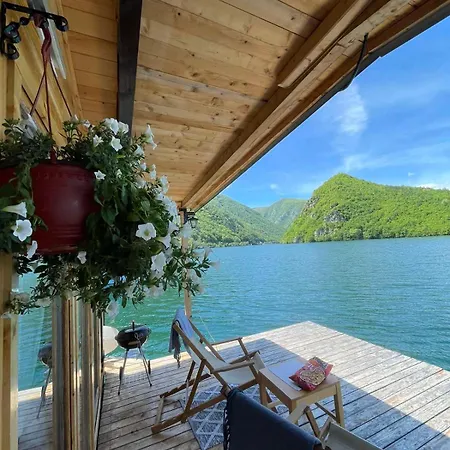 Apartamento Splav Wake At The *