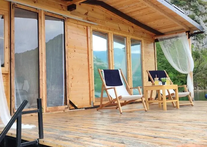 아파트 Splav Wake At The