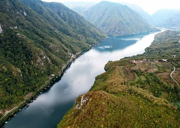 Splav Wake At The 아파트